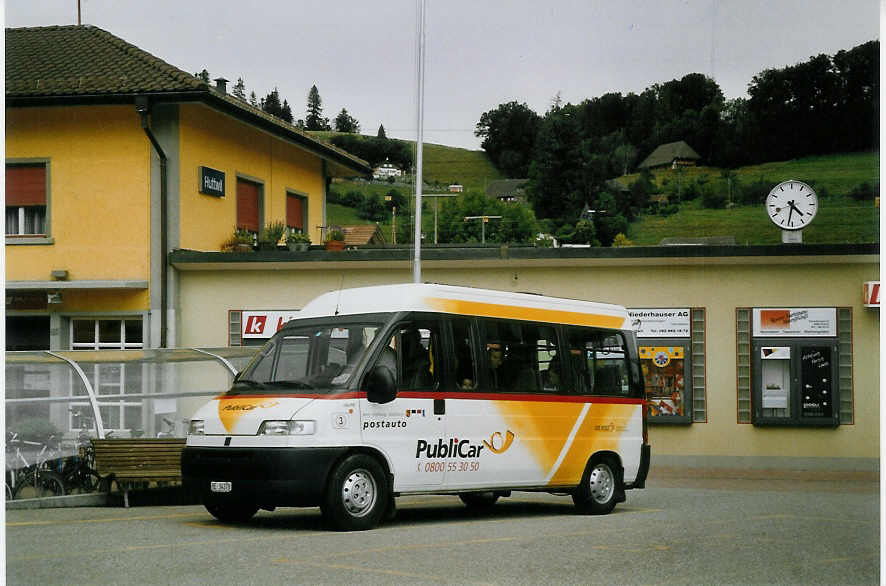 (069'420) - Schrch, Gutenburg - Nr. 3/BE 34'378 - Fiat am 12. Juli 2004 beim Bahnhof Huttwil