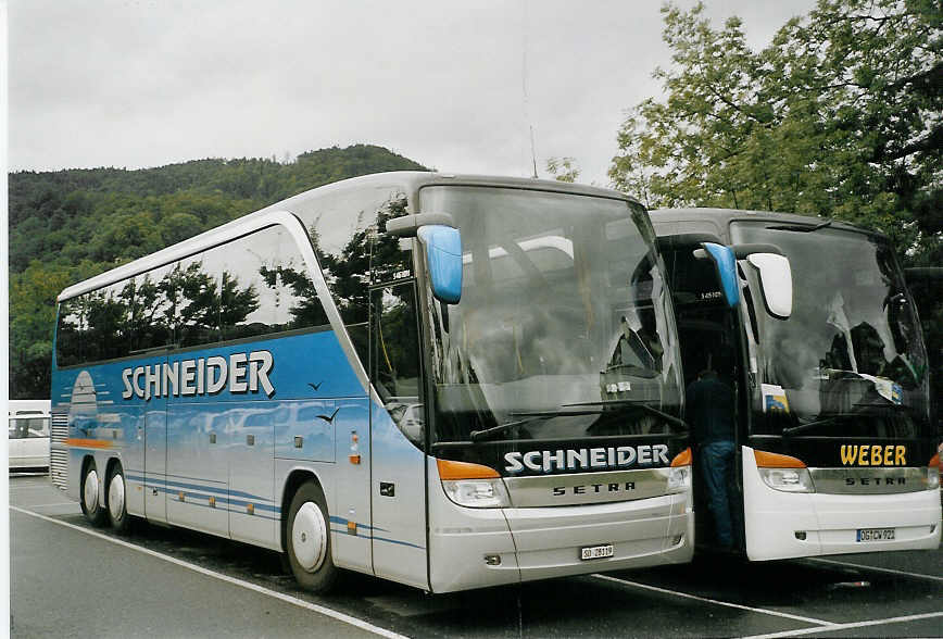 (070'411) - Schneider, Langendorf - SO 28'119 - Setra am 26. August 2004 in Thun, Seestrasse