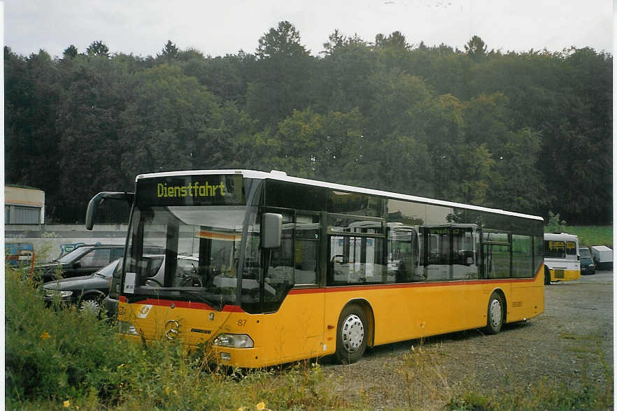(070'726) - Voegtlin-Meyer, Brugg - Nr. 87 - Mercedes am 11. September 2004 in Kloten, EvoBus