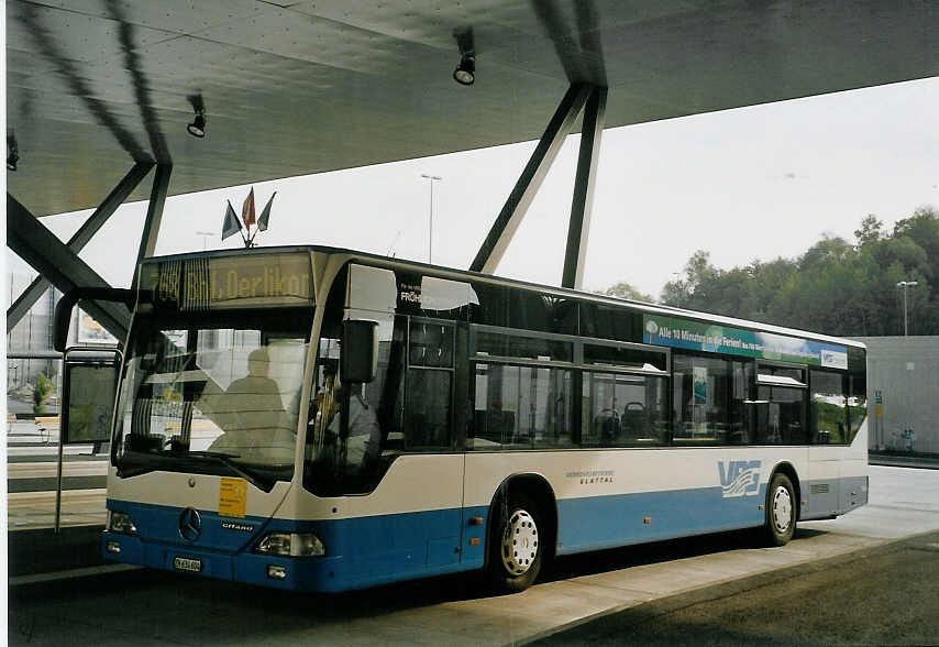 (070'731) - Frhlich, Zrich - Nr. 604/ZH 634'604 - Mercedes am 11. September 2004 in Zrich, Flughafen