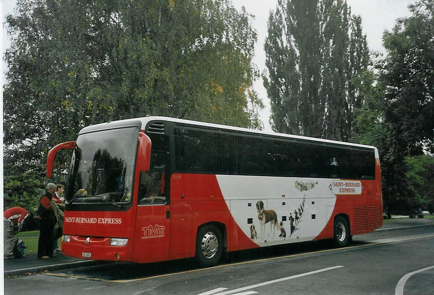(071'220) - TMR Martigny - VS 1452 - Renault am 26. September 2004 in Thun, Lachen