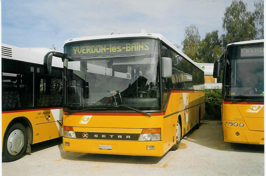(071'407) - CarPostal Vaud-Fribourg - VD 532'517 - Setra (ex P 26'020) am 3. Oktober 2004 in Yverdon, Garage