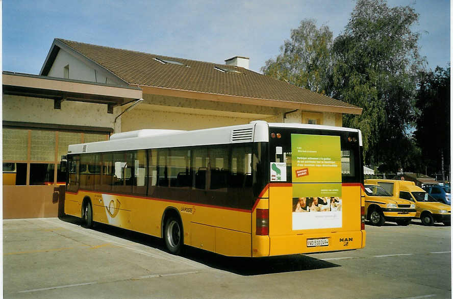 (071'419) - CarPostal Vaud-Fribourg - VD 510'249 - MAN (ex P 25'587) am 3. Oktober 2004 in Yverdon, Garage