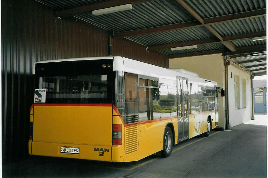 (071'421) - CarPostal Vaud-Fribourg - VD 510'239 - MAN (ex P 25'145) am 3. Oktober 2004 in Yverdon, Garage