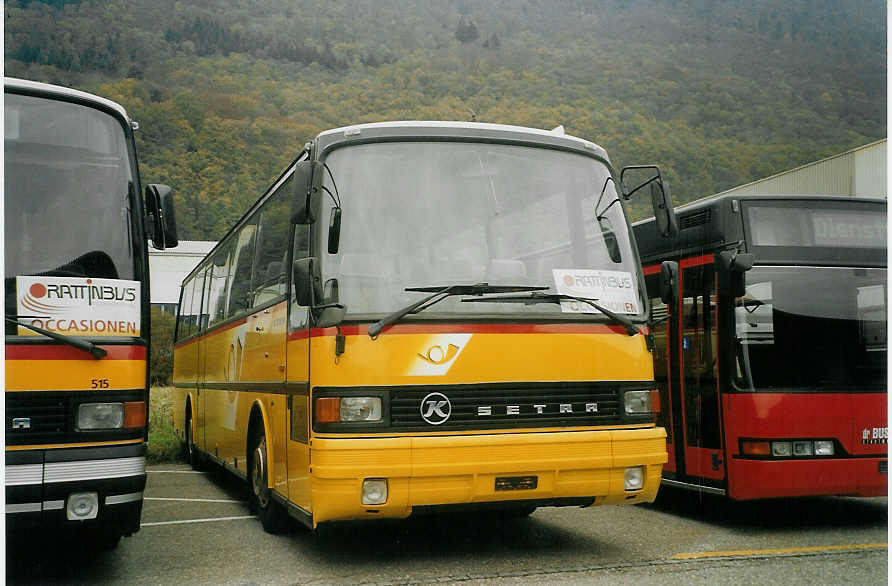(072'520) - AutoPostale Ticino-Moesano - Setra (ex P 26'008) am 6. November 2004 in Biel, Rattinbus