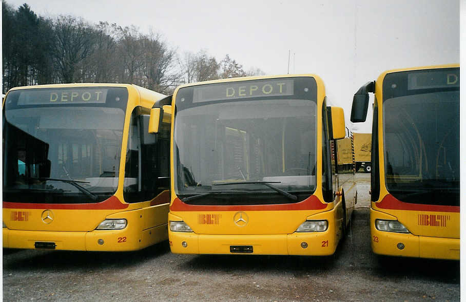 (072'926) - BLT Oberwil - Nr. 21 - Mercedes am 11. Dezember 2004 in Kloten, EvoBus