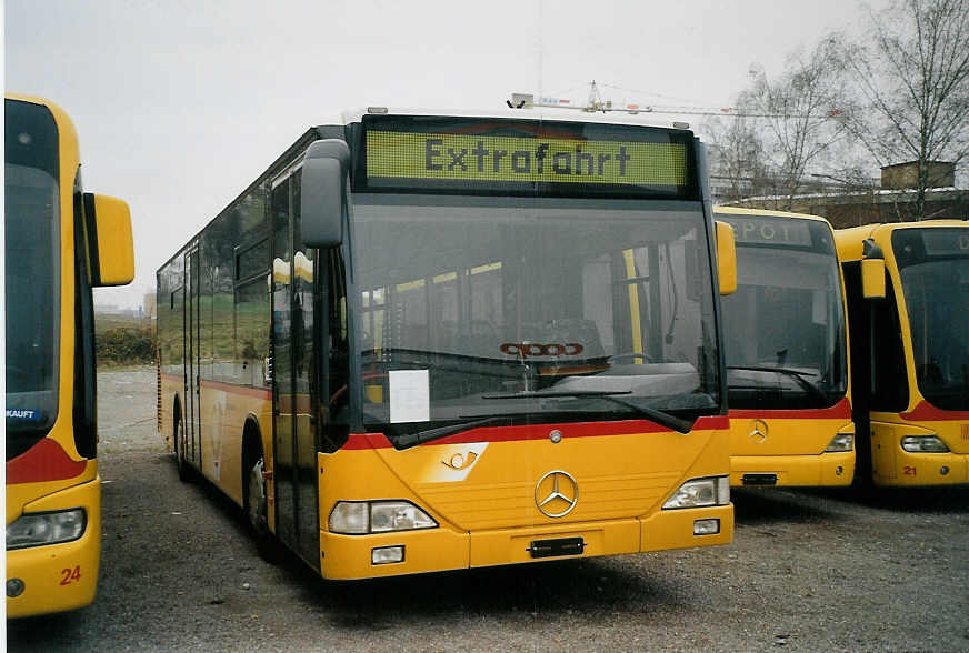 (072'932) - EvoBus, Kloten - Mercedes am 11. Dezember 2004 in Kloten, EvoBus