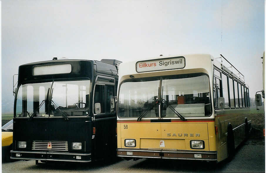 (073'205) - STI Thun - Nr. 27 - Volvo/R&J (ex SAT Thun Nr. 27) + Nr. 58 - Saurer/R&J am 12. Dezember 2004 in Belp, ABAG