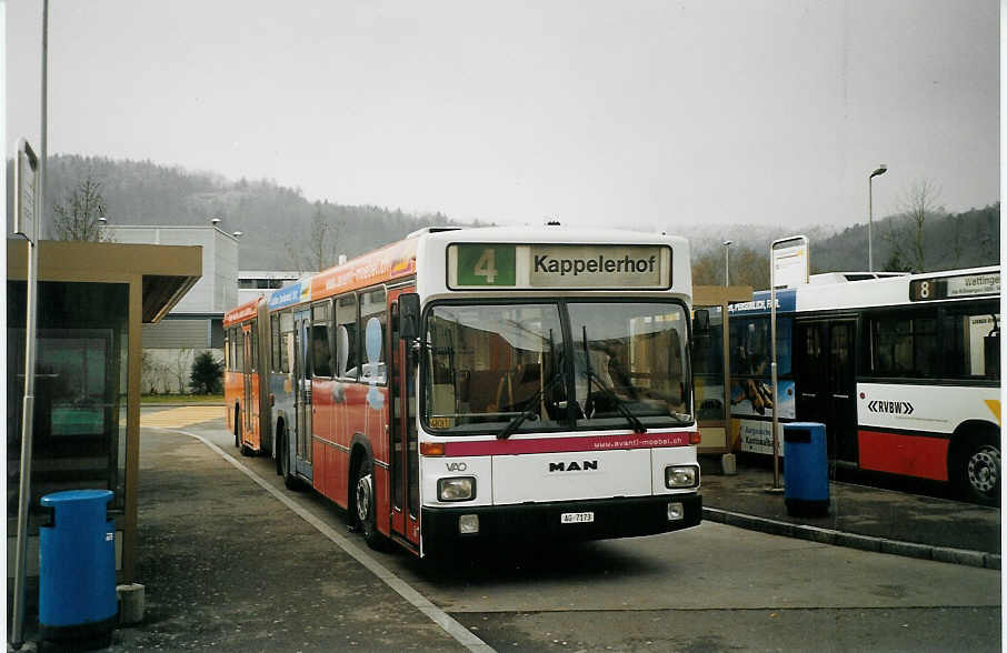 (073'413) - RVBW Wettingen - Nr. 120/AG 7173 - MAN/R&J am 28. Dezember 2004 in Spreitenbach, Shopping Center