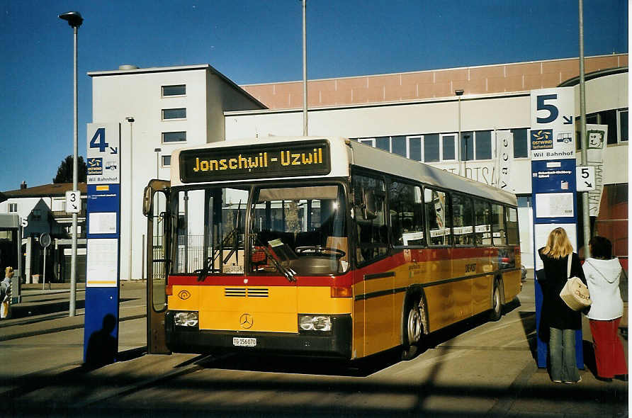 (073'906) - Schmidt, Jonschwil - TG 156'070 - Mercedes/Lauber (ex Buner&Schmidt, Jonschwil; ex P 25'374) am 8. Januar 2005 beim Bahnhof Wil