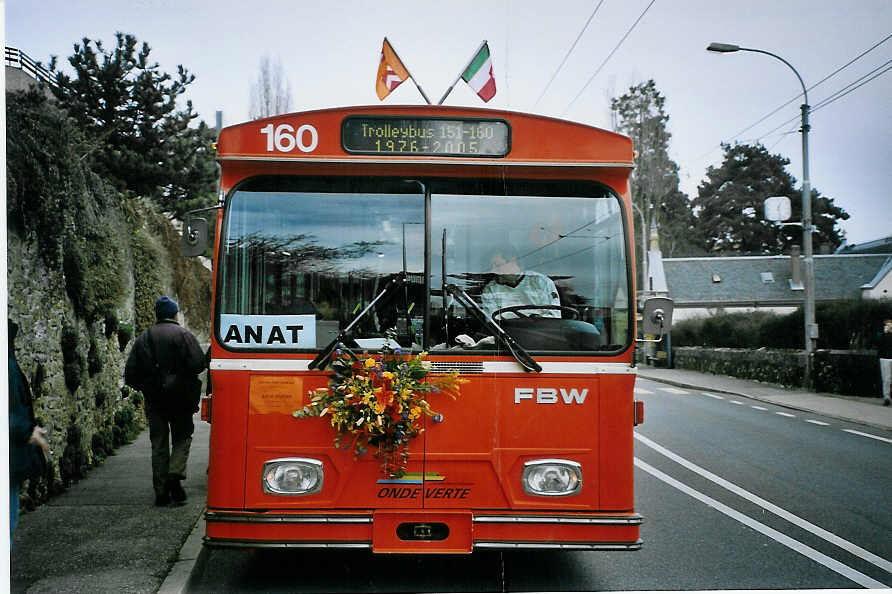 (074'109) - TN Neuchtel - Nr. 160 - FBW/Hess Gelenktrolleybus (ex Nr. 60) am 16. Januar 2005 in Neuchtel, Tivoli