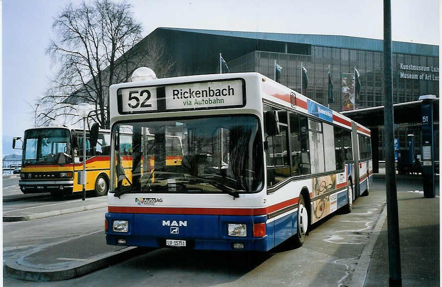 (075'210) - AAGR Rothenburg - Nr. 21/LU 15'751 - MAN am 25. Februar 2005 beim Bahnhof Luzern