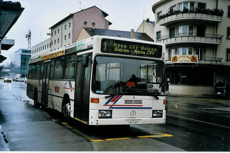 (075'621) - TPN Nyon - VD 1118 - Mercedes am 6. Mrz 2005 beim Bahnhof Nyon