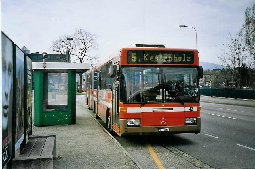 (075'814) - BOGG Wangen b.O. - Nr. 42/SO 21'839 - Mercedes/Hess (ex SOO Olten Nr. 42) am 31. Mrz 2005 beim Bahnhof Olten