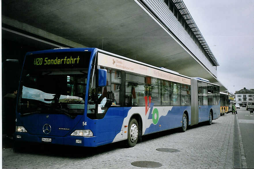 (075'835) - VZO Grningen - Nr. 54/ZH 430'854 - Mercedes am 31. Mrz 2005 beim Bahnhof Uster