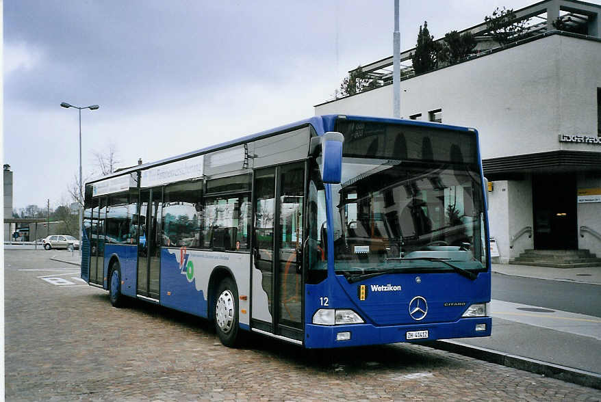 (075'901) - VZO Grningen - Nr. 12/ZH 41'412 - Mercedes am 31. Mrz 2005 beim Bahnhof Wetzikon