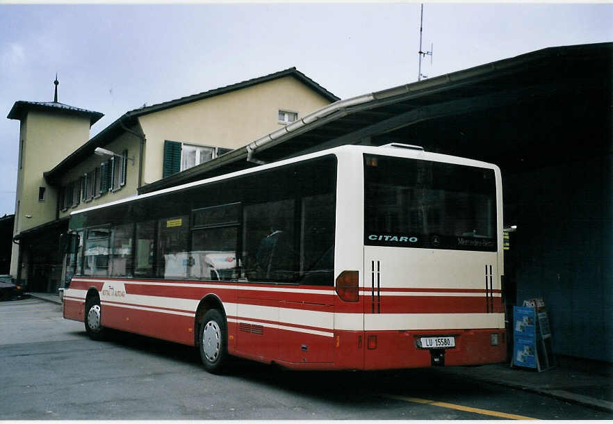 (075'918) - ARAG Ruswil - Nr. 6/LU 15'580 - Mercedes am 31. Mrz 2005 beim Bahnhof Wolhusen