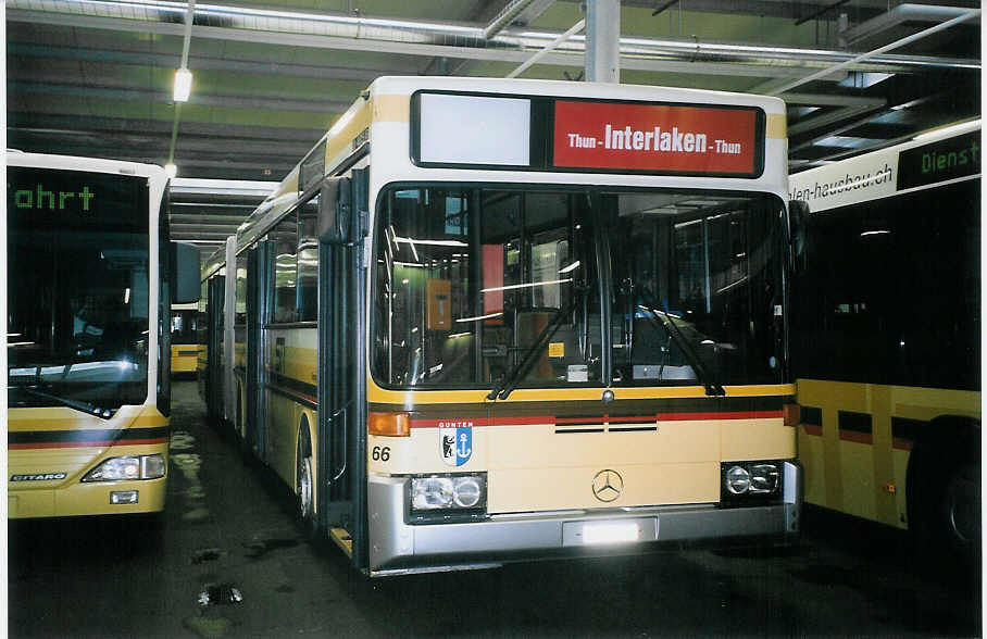 (076'019) - STI Thun - Nr. 66/BE 371'366 - Mercedes am 9. April 2005 in Thun, Garage