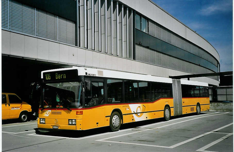 (076'035) - PostAuto Bern-Freiburg-Solothurn - Nr. 602/BE 614'088 - Mercedes (ex P 27'726) am 10. April 2005 in Bern, Postautostation