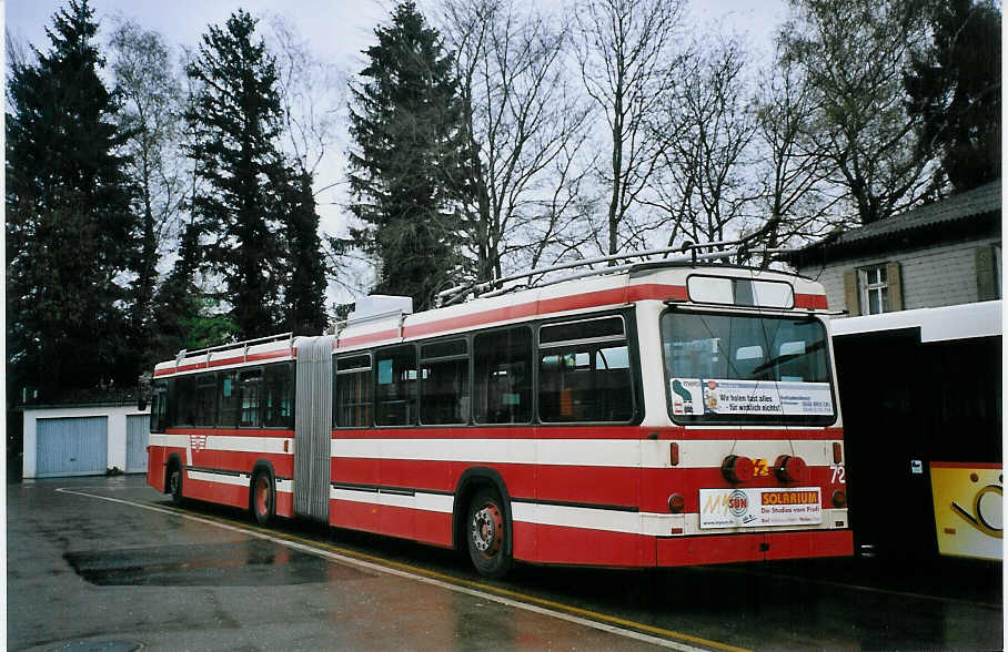 (076'413) - VB Biel - Nr. 72 - Volvo/R&J Gelenktrolleybus am 23. April 2005 in Bellach, Hess