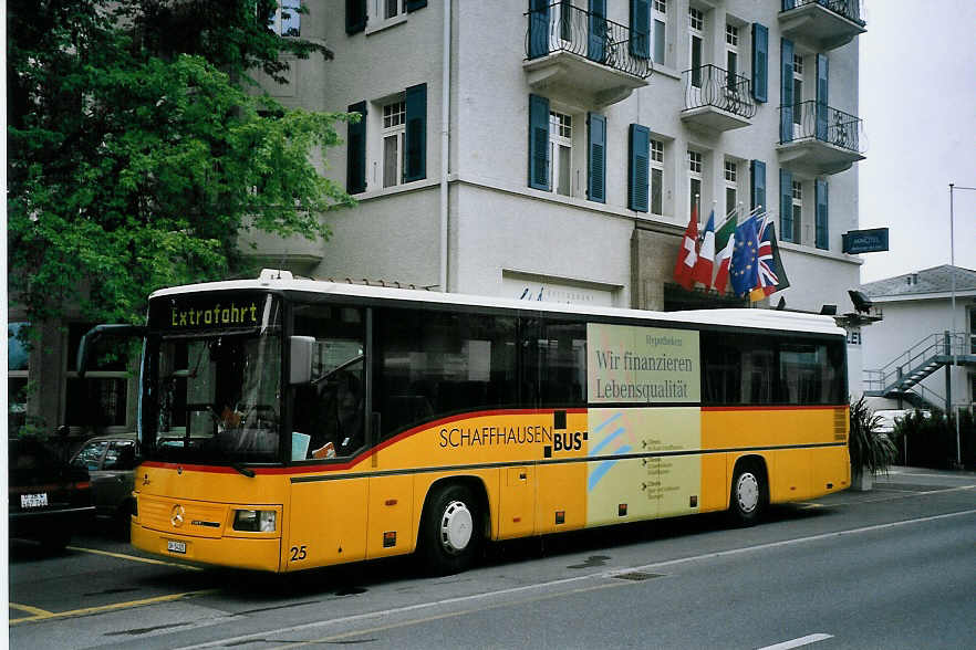 (076'627) - SB Schaffhausen - Nr. 25/SH 54'325 - Mercedes (ex Rattin, Schaffhausen Nr. 20) am 21. Mai 2005 in Hilterfingen, Hotel Bellevue
