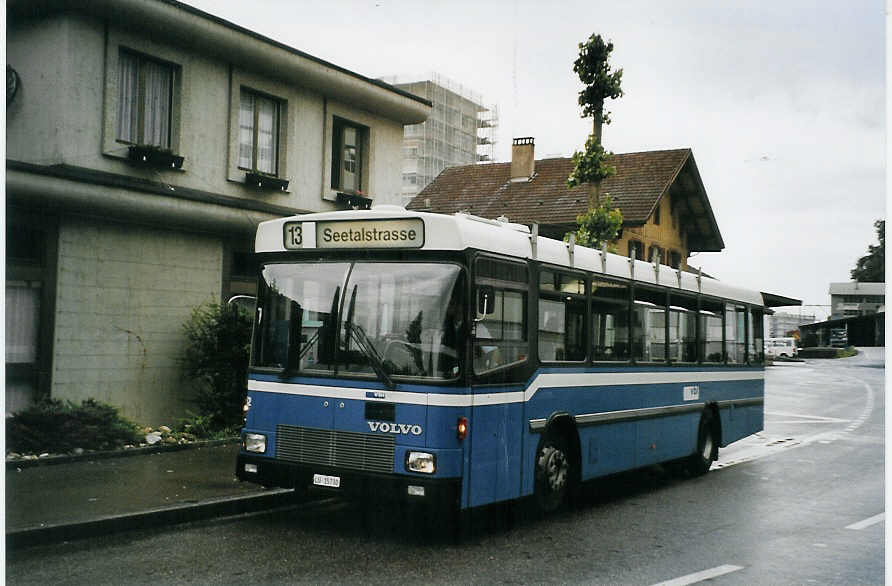 (078'328) - VBL Luzern - Nr. 552/LU 15'730 - Volvo/Hess (ex Nr. 61) am 11. Juli 2005 beim Bahnhof Littau