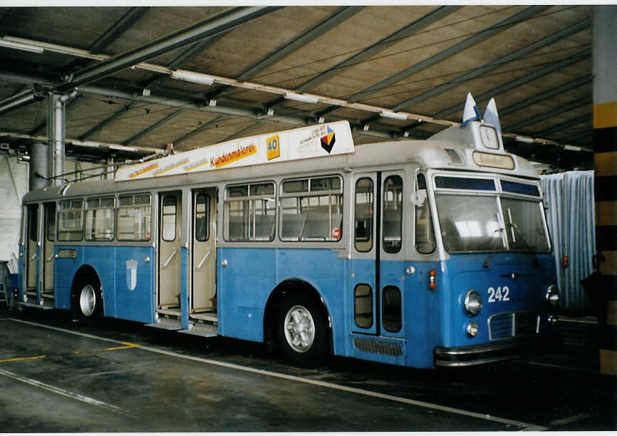 (078'509) - VBL Luzern - Nr. 242 - FBW/Schindler Trolleybus am 11. Juli 2005 in Luzern, Depot