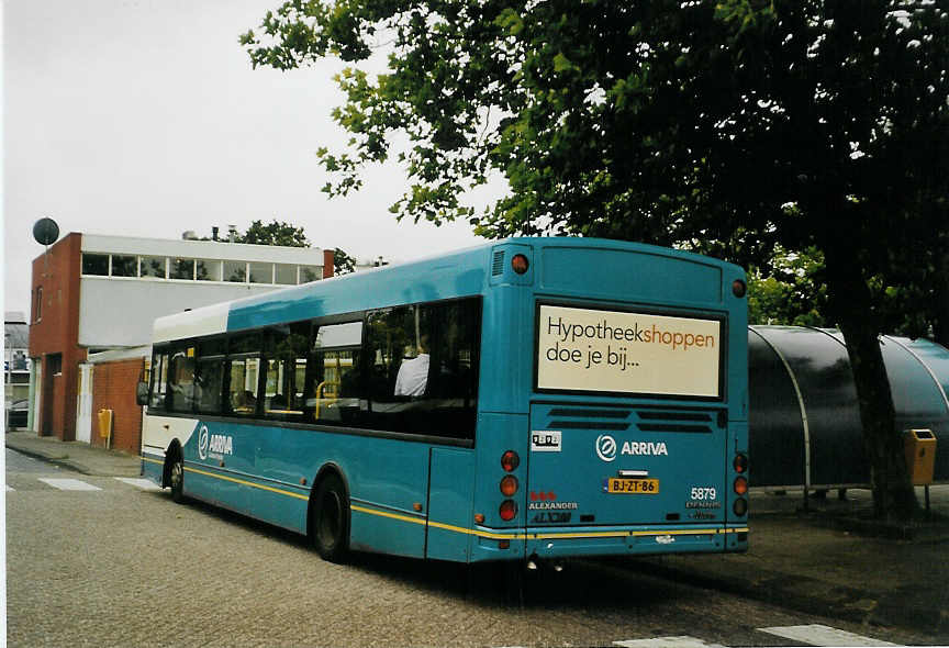 (078'837) - ARRIVA - Nr. 5879/BJ-ZT-86 - Dennis am 21. Juli 2005 in Drachten, Busstation