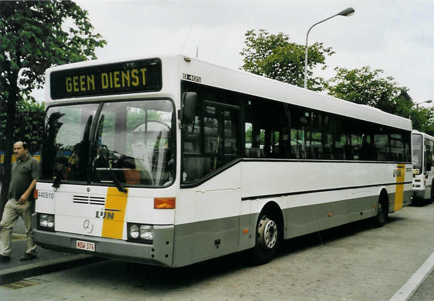 (079'037) - Aus Belgien: De Lijn, Mechelen - Nr. 440'510/NDW-376 - Mercedes am 23. Juli 2005 beim Bahnhof Maastricht