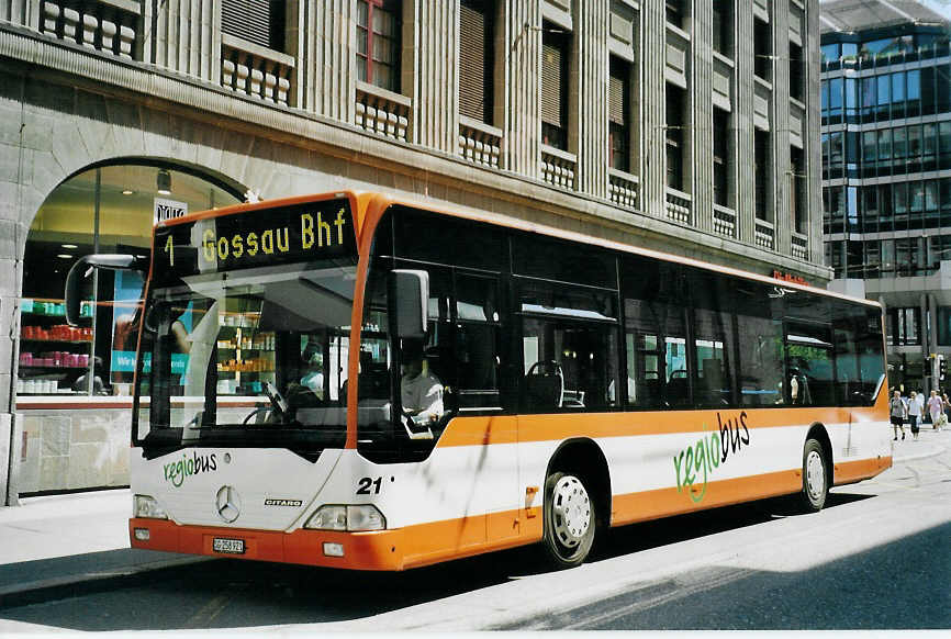 (079'213) - Regiobus, Gossau - Nr. 21/SG 258'921 - Mercedes am 28. Juli 2005 beim Bahnhof St. Gallen