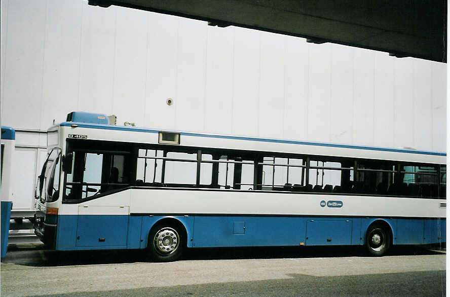 (079'421) - Gut, Binz - Nr. 4 - Mercedes (ex VBZ Zrich Nr. 652) am 13. August 2005 in Biel, BTR