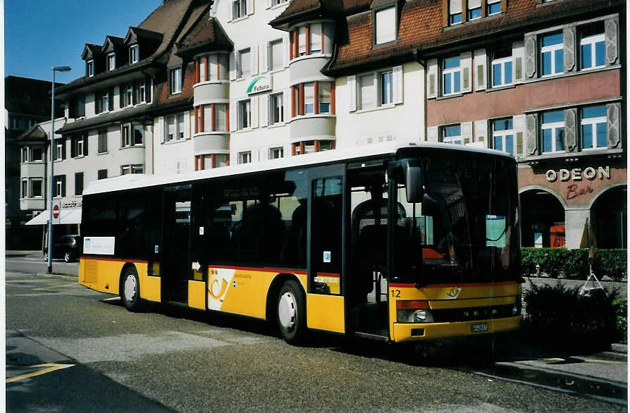 (080'029) - PostAuto Aargau - Nr. 12/AG 428'671 - Setra (ex P 25'643) am 28. August 2005 beim Bahnhof Brugg