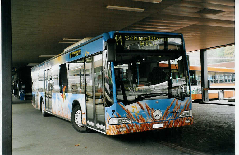 (080'833) - VBH Herisau - Nr. 7/AR 20'556 - Mercedes am 18. Oktober 2005 beim Bahnhof Herisau