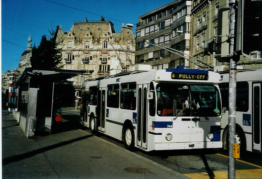 (081'912) - TL Lausanne - Nr. 744 - FBW/Hess Trolleybus am 18. Dezember 2005 in Lausanne, Bel-Air