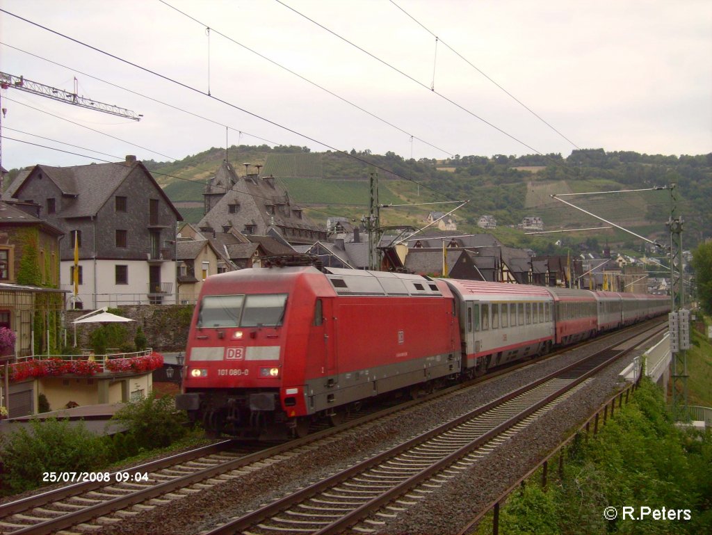 101 080-0 durchf�hrt Oberwesel mit den EC 115 Dortmund - Klagenfurt. 25.07.08
