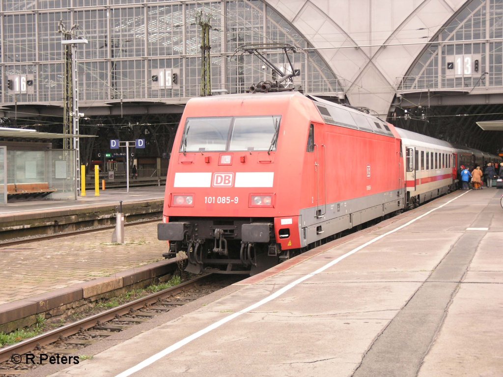 101 085-9 steht mit ein IC nach K�ln im Leipziger HBF bereit. 16.03.08