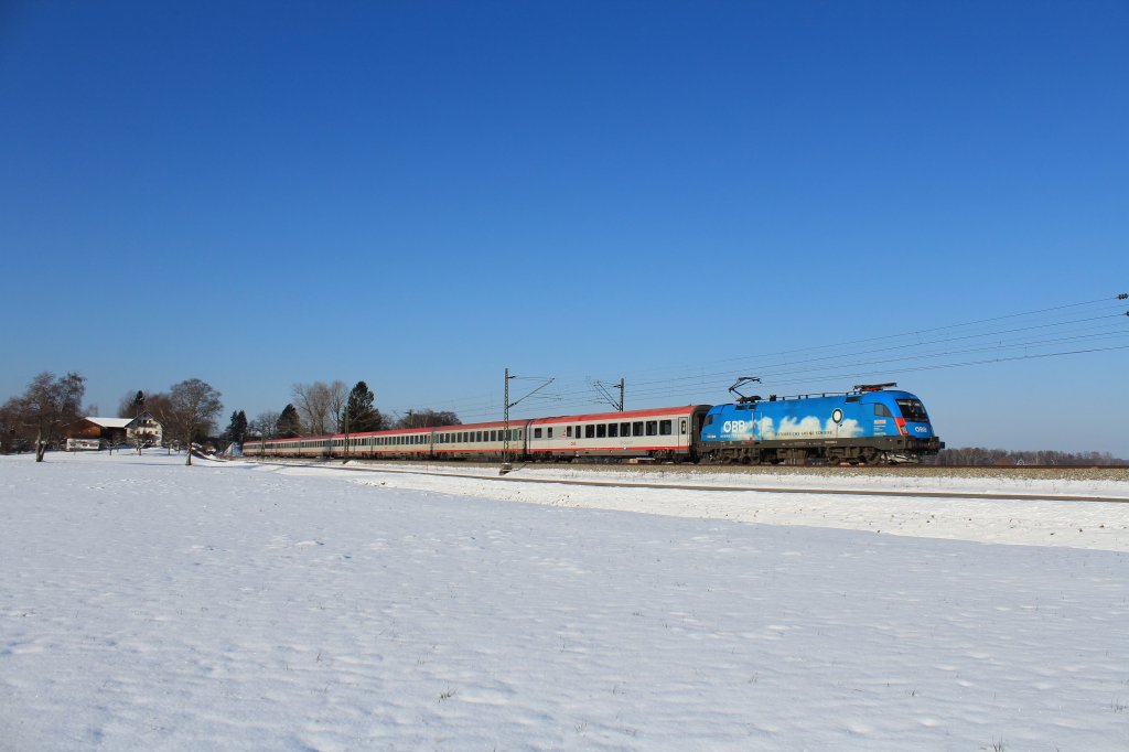 1016 023 am 10. Februar 2013, diesmal bei herrlichstem Winterwetter an gleicher Stelle wie am Vortag und aus M�nchen kommend.