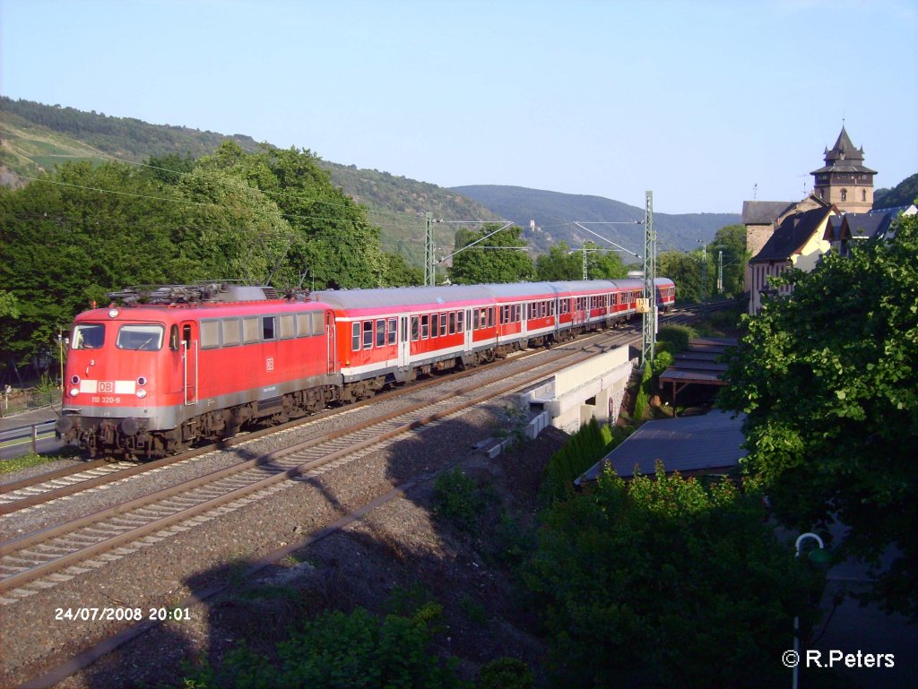 110 320-9 durchf�hrt Oberwesel mit ein Verst�rkungs RE. 24.07.08