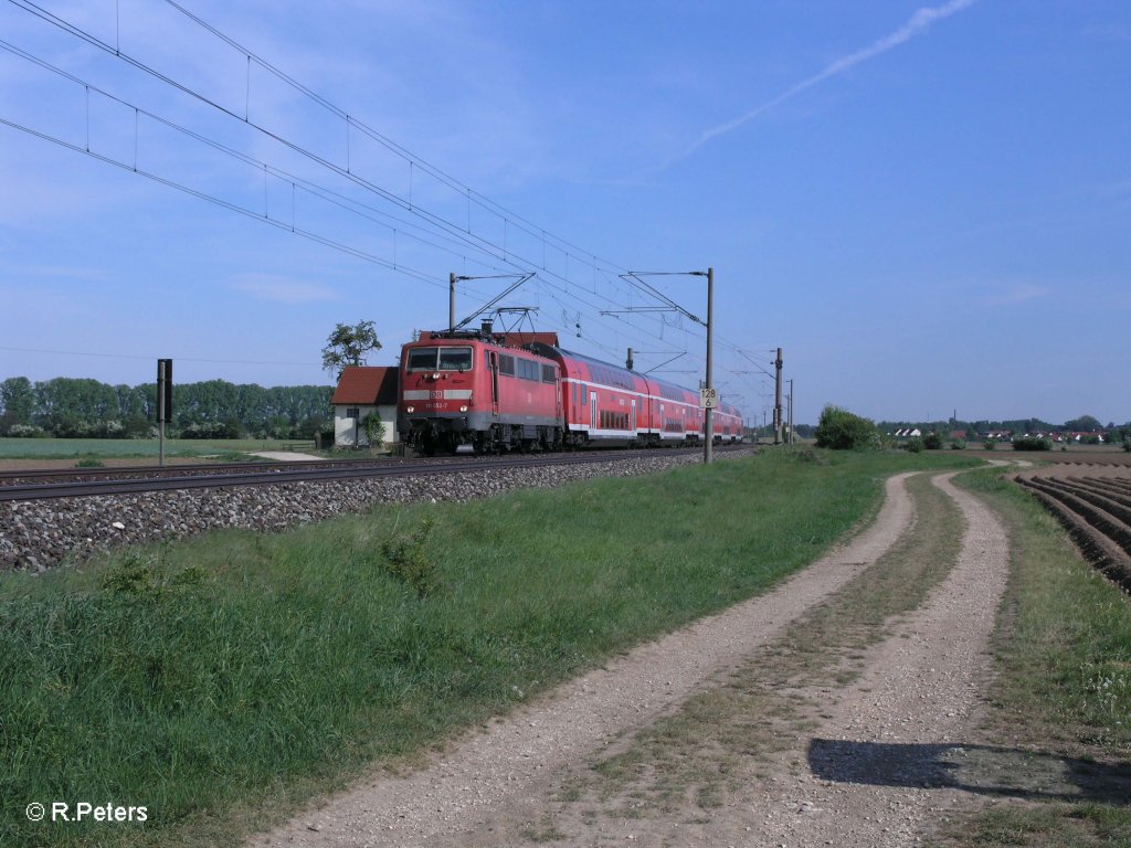 111 052-7 als RE4060 M�nchen - N�rnberg bei K�fering. 07.05.11