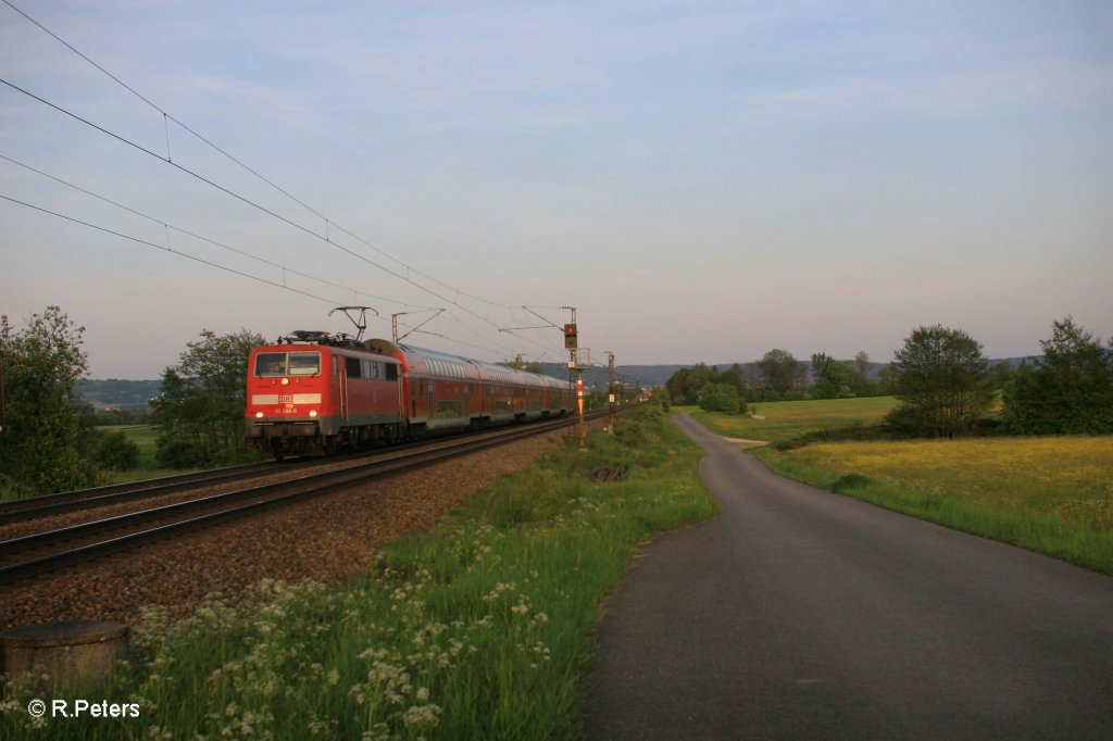 111 206-9 mit RE4264 nach N�rnberg bei P�lling. 13.05.11