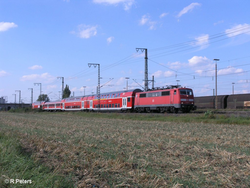 111 207-7 verl�sst Regensburg mit ein Pbz. 27.08.09
