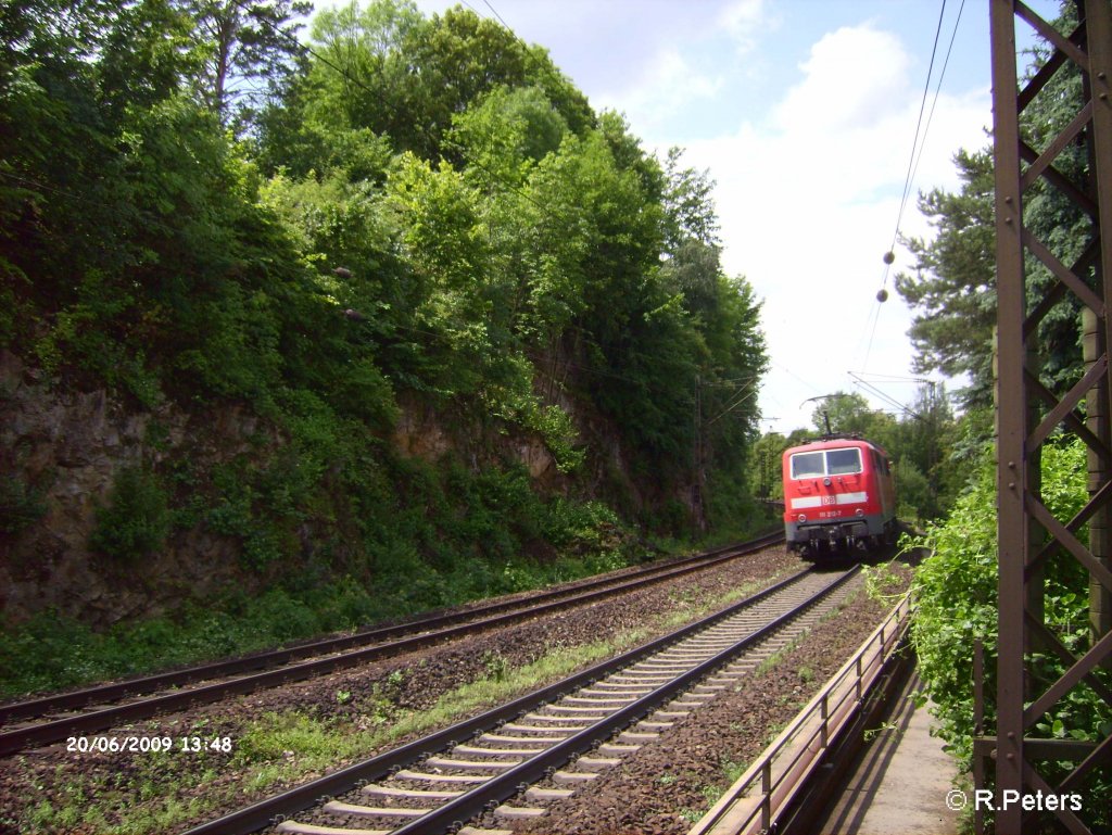 111 212-7 schiebt ein RE N�rnberg kurz hinter Regensburg. 20.06.09