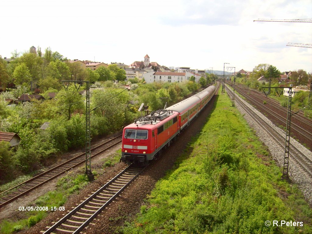 111 222-6 verl�sst Regensburg mit einer RB Plattling. 03.05.08
