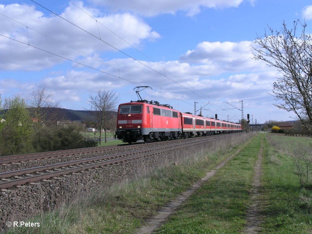 111 226-2 zieht bei Th�ngersheim ein RE. 10.04.10