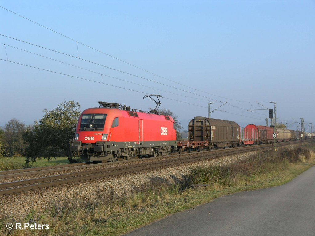 1116 179-1 zieht bei P�lling ein gemischten G�terzug nach N�rnberg. 25.10.08