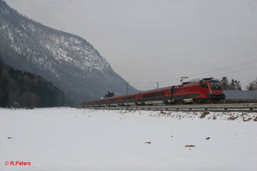1116 235-1 mit RJ 162 Wien Westbahnhof - Z�rich bei Niederaudorf. 04.02.11
