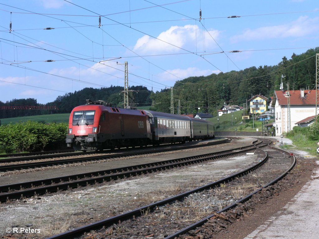 1116 282-3 zieht den �BB IC 692 Klagenfurt durch Hellwang-Elixhausen. 13.06.09
