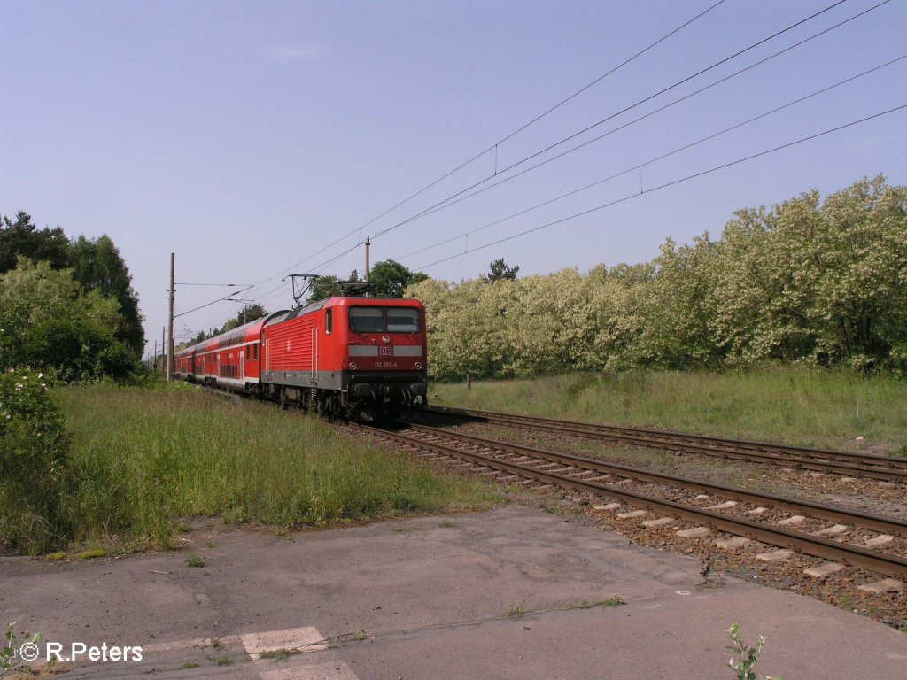 112 109-4 zieht beim ex HP Vogelsang den RE1 Eisenh�ttenstadt. 30.05.08