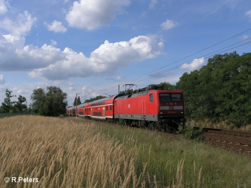 112 124-3 erreicht gleich mit dme RE1, Eisenh�ttenstadt. 22.08.08