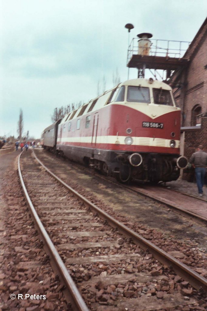 118 586-7 im BW Sta�furt im Mai 2006
